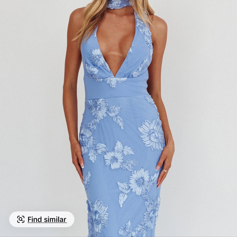 Elegant Blue Floral Halter Dress